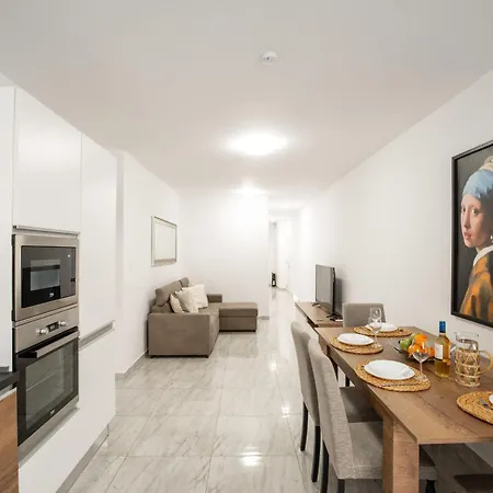 Brand New 2 Bed 2 Bath In By The Sea * Sliema