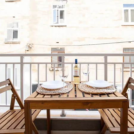 Brand New 2 Bed 2 Bath In By The Sea Apartament *