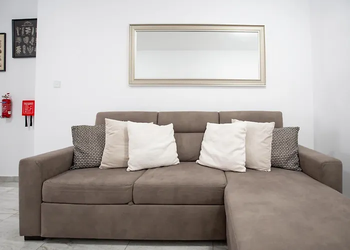 Brand New 2 Bed 2 Bath In By The Sea Апартаменты Слима