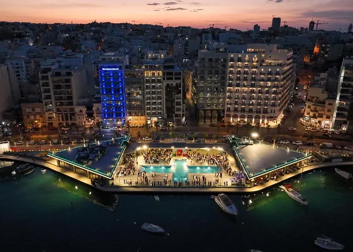 Brand New 2 Bed 2 Bath In By The Sea