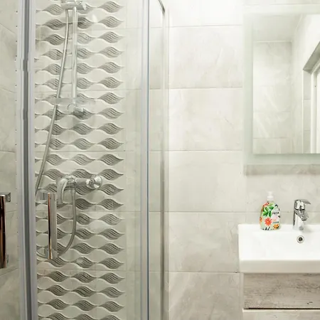 Lägenhet Brand New 2 Bed 2 Bath In By The Sea Sliema