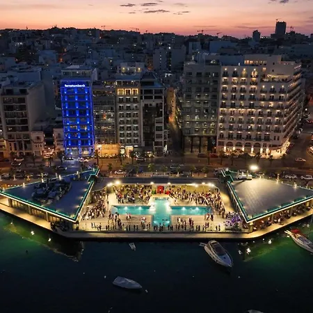 Brand New 2 Bed 2 Bath In By The Sea