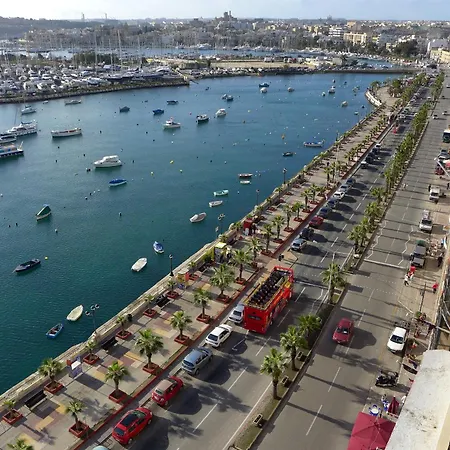 Apartment Brand New 2 Bed 2 Bath In By The Sea