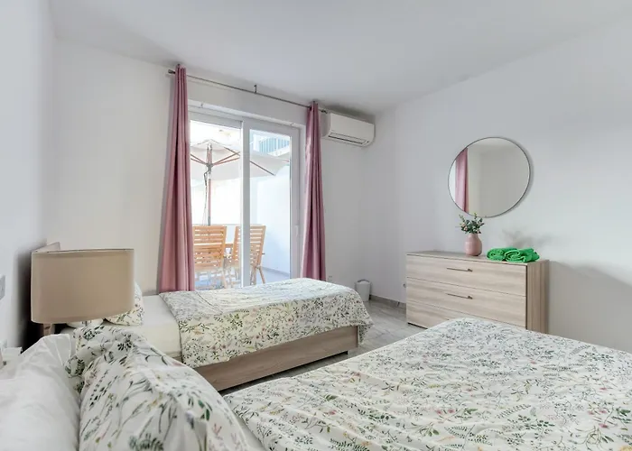 Brand New 2 Bed 2 Bath In By The Sea Sliema