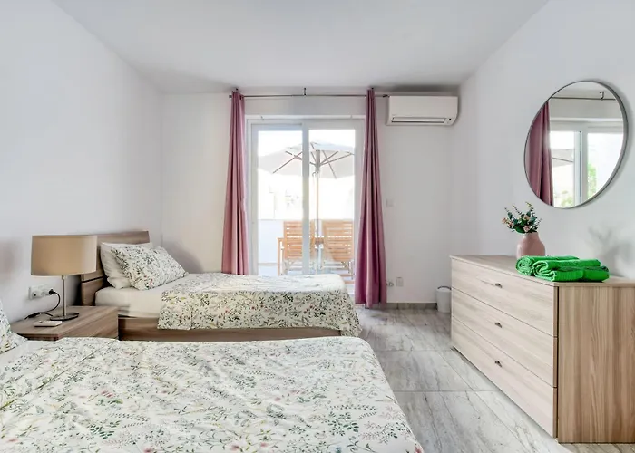 Brand New 2 Bed 2 Bath In By The Sea