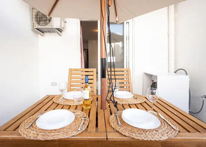 Brand New 2 Bed 2 Bath In By The Sea Lejlighed