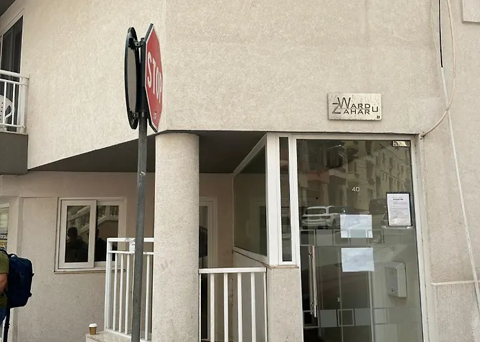 アパート Brand New 2 Bed 2 Bath In By The Sea スリーマ